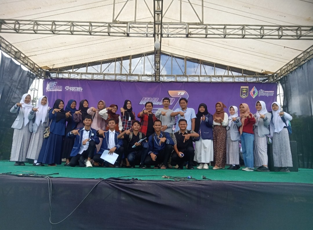$rows[judul]
